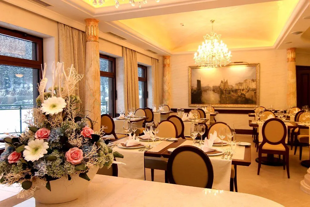 Retro Riverside Wellness Resort Karlovy Vary Hotel